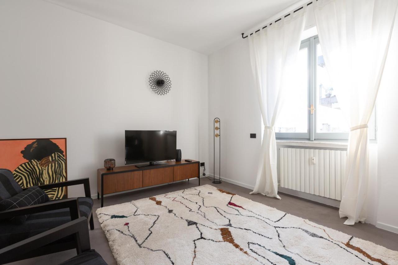 Апартаменти Sant'Ambrogio Bright And Stylish Flat Мілан Екстер'єр фото